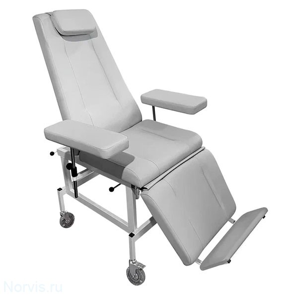 Кресло-кушетка на колесах К03 с подставкой для ног (цвет обивки серый)